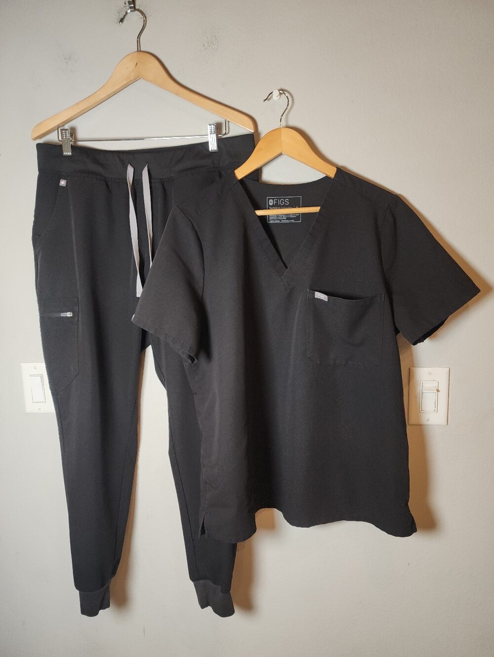 Figs SET Zamora Jogger Scrub Pants And Catarina Scrub Top Black Women's Size XL
